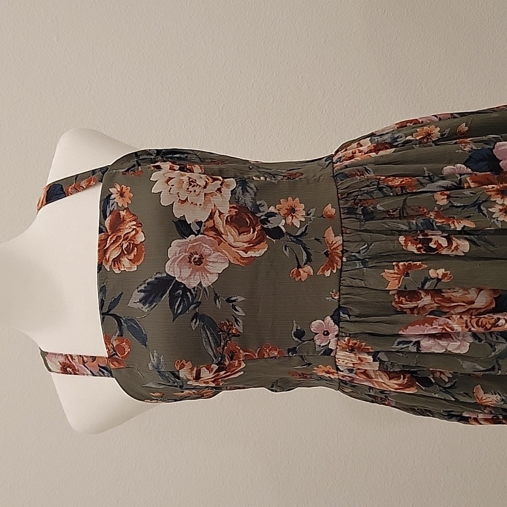 Floral Babydoll dress with voluminous bottom.